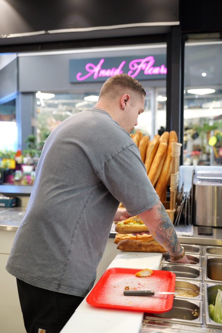 LE SNAKING CAFE